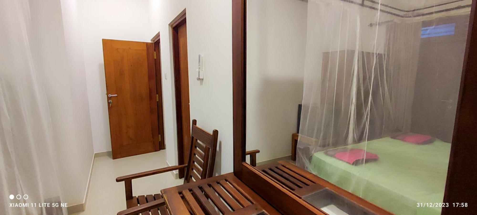Villa Tanzanite Hikkaduwa Eksteriør bilde